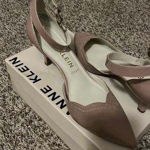 Anne Klein ankle strap blush kitten heel! Women size 10.5 new in box